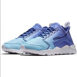 Women’s Blue Nike Air Run Huarache Ultra